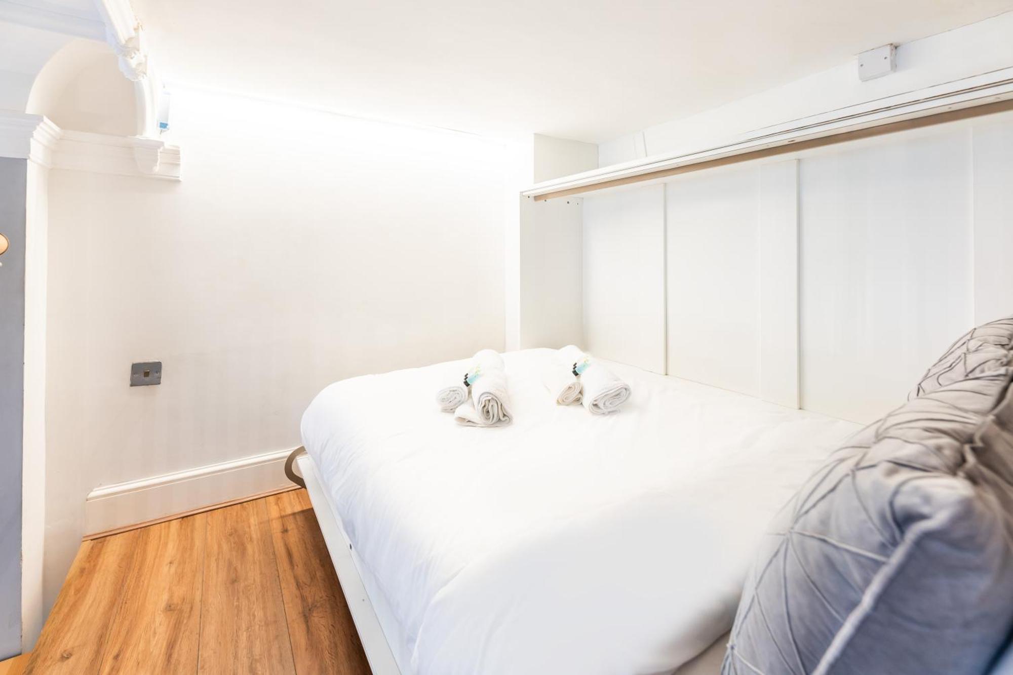 Luxury One Bedroom Flat In Westbourne Terrace ロンドン エクステリア 写真